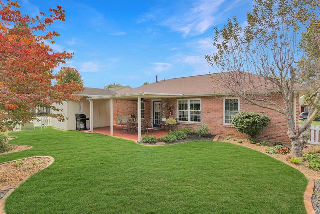 1726 Seasons Ridge Boulevard, Evansville, IN 47715