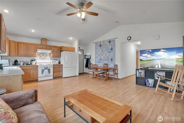 4516 Mattson Lane SE, Lacey, WA 98503