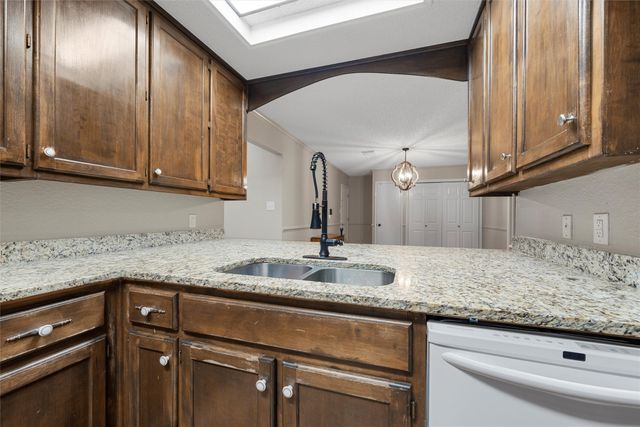 178 Norwood Drive, Woodway, TX 76712
