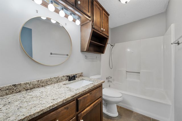 178 Norwood Drive, Woodway, TX 76712