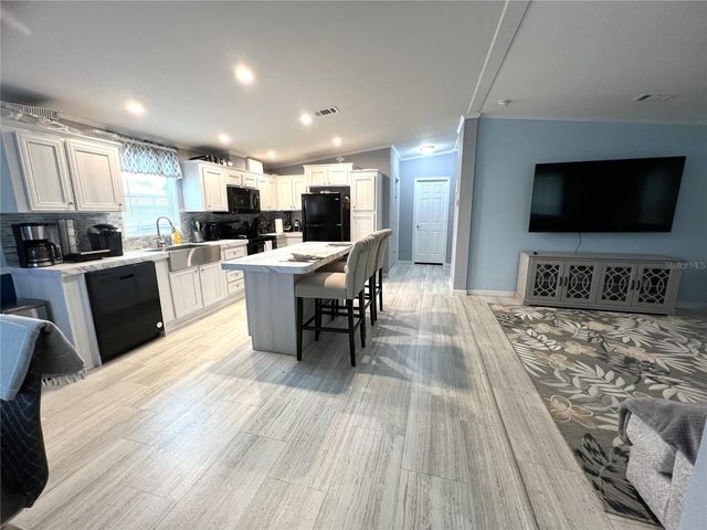118 JANA CIRCLE, Auburndale, FL 33823