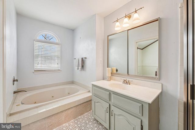 110 WAGONWHEEL CT, Marlton, NJ 08053