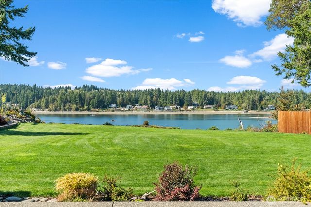 460 E Stretch Island Road S, Grapeview, WA 98546