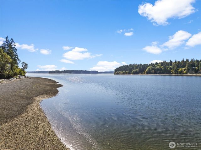 460 E Stretch Island Road S, Grapeview, WA 98546