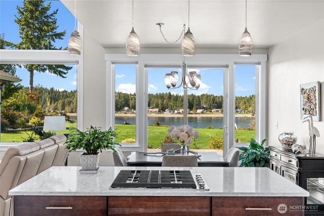 460 E Stretch Island Road S, Grapeview, WA 98546