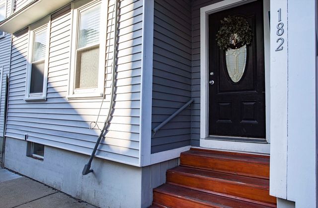 182 W 8th 1, Boston, MA 02127
