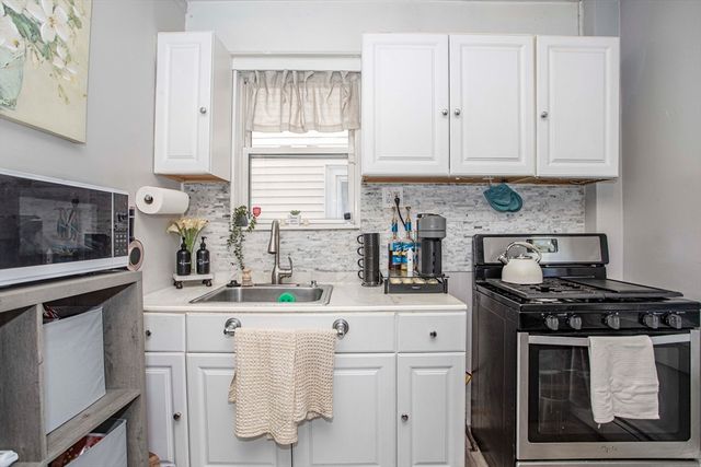 182 W 8th 1, Boston, MA 02127
