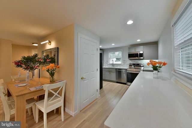 120 ORCHARD DR, Fallsington, PA 19054