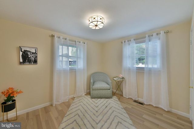 120 ORCHARD DR, Fallsington, PA 19054