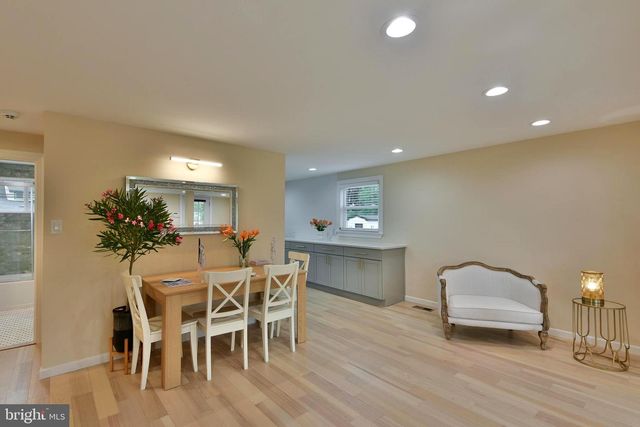 120 ORCHARD DR, Fallsington, PA 19054