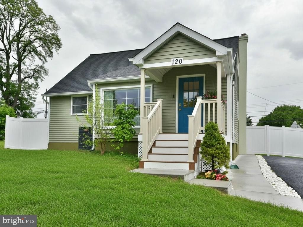 120 ORCHARD DR, Fallsington, PA 19054