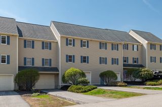 4 Fords Landing Drive # 4, Dover, NH 03820