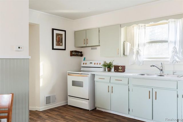 3048 Webberville Road, Webberville, MI 48892