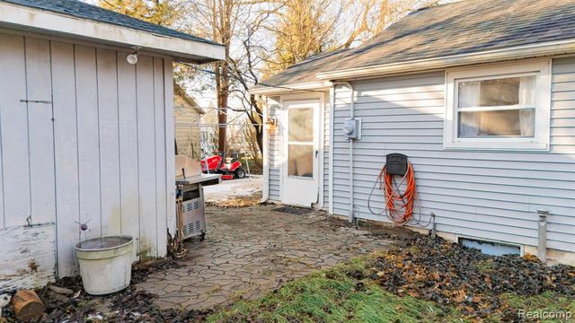 3048 Webberville Road, Webberville, MI 48892