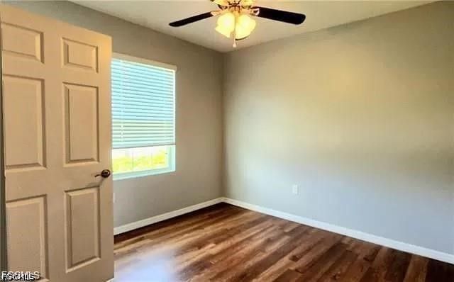 2625 Manzilla LN, Cape Coral, FL 33909
