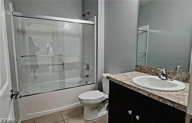 2625 Manzilla LN, Cape Coral, FL 33909
