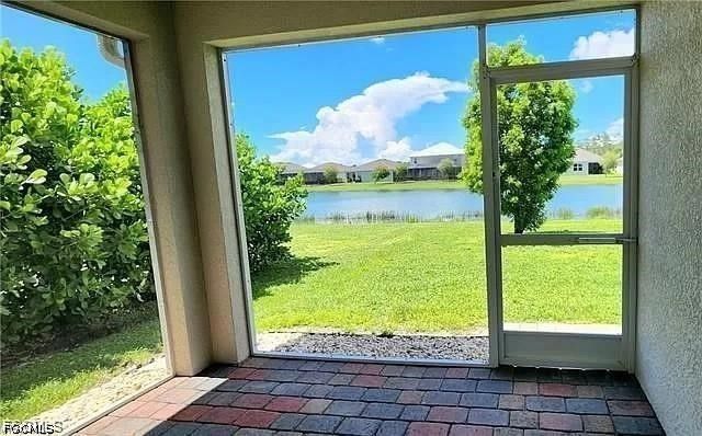 2625 Manzilla LN, Cape Coral, FL 33909