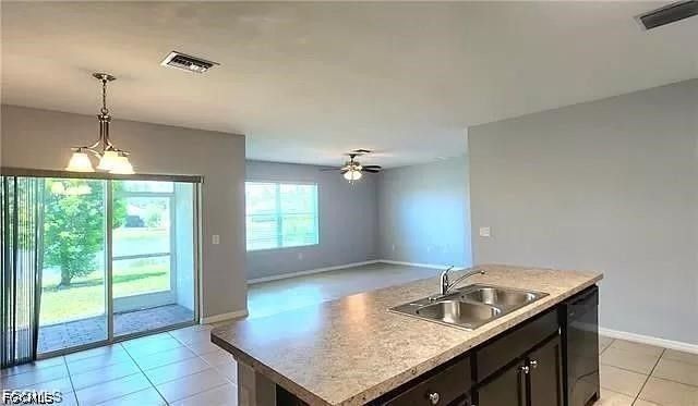 2625 Manzilla LN, Cape Coral, FL 33909