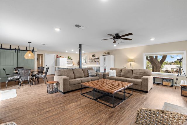 326 Moonshine Circle, Seymour, TX 76380