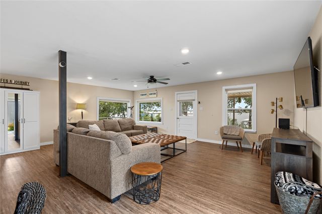 326 Moonshine Circle, Seymour, TX 76380