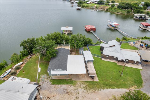 326 Moonshine Circle, Seymour, TX 76380