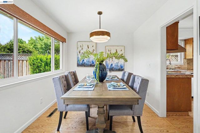 1283 Laguna St, Livermore, CA 94550