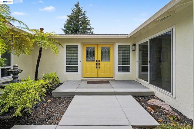1283 Laguna St, Livermore, CA 94550