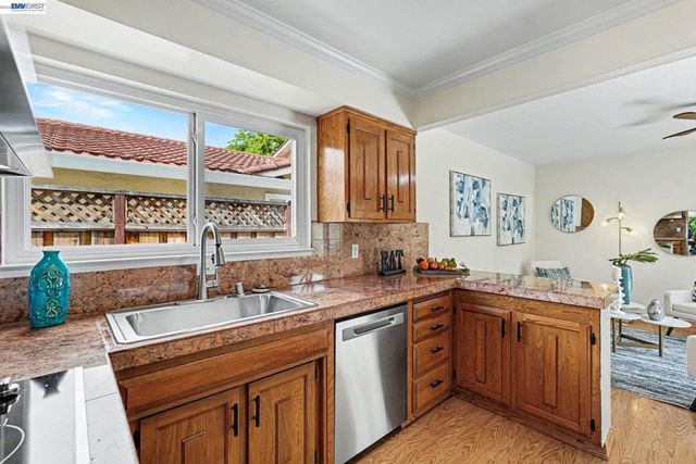 1283 Laguna St, Livermore, CA 94550