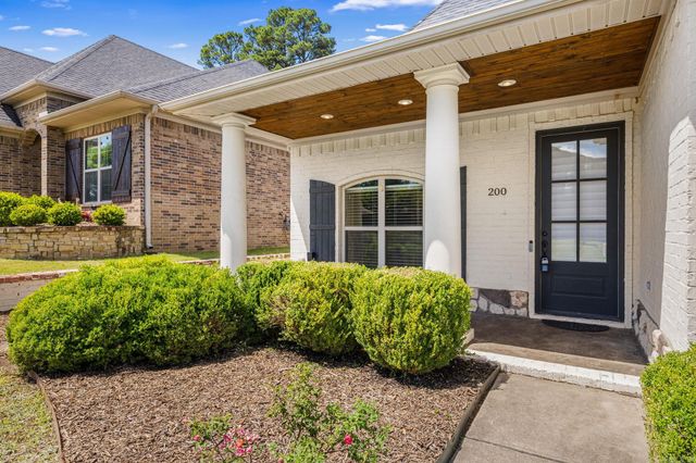 200 Garden Valley Loop, Little Rock, AR 72223
