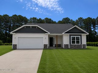326 Eastwood Drive, Wallace, NC 28466