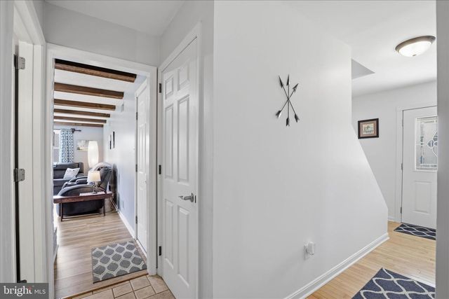 22 HILLCREST DR, Millersville, PA 17551