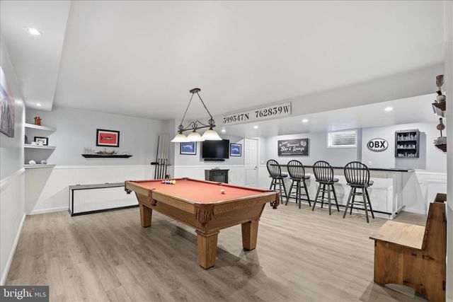 22 HILLCREST DR, Millersville, PA 17551