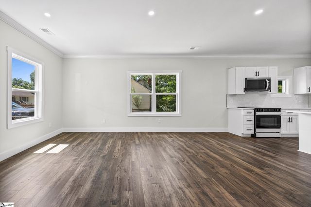 81 Palmetto Street, Clinton, SC 29325