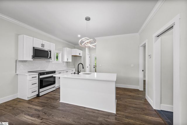 81 Palmetto Street, Clinton, SC 29325