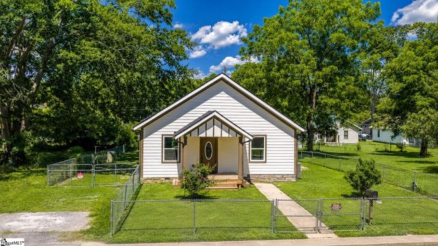 81 Palmetto Street, Clinton, SC 29325