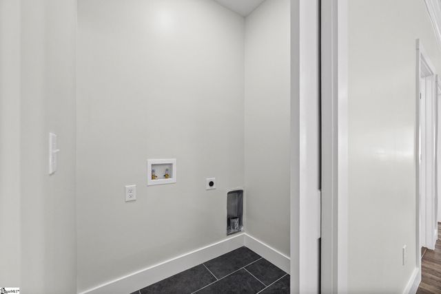 81 Palmetto Street, Clinton, SC 29325