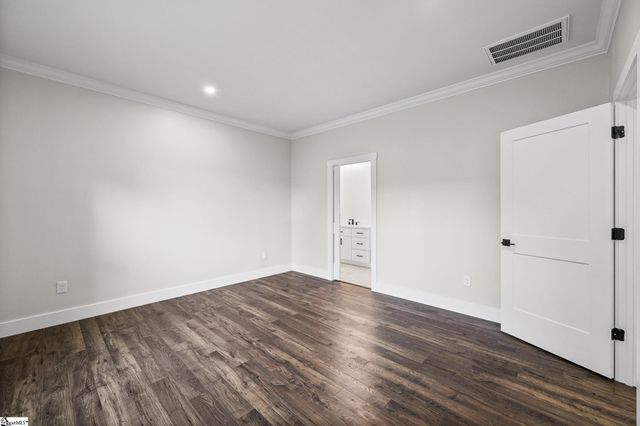 81 Palmetto Street, Clinton, SC 29325