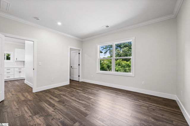81 Palmetto Street, Clinton, SC 29325