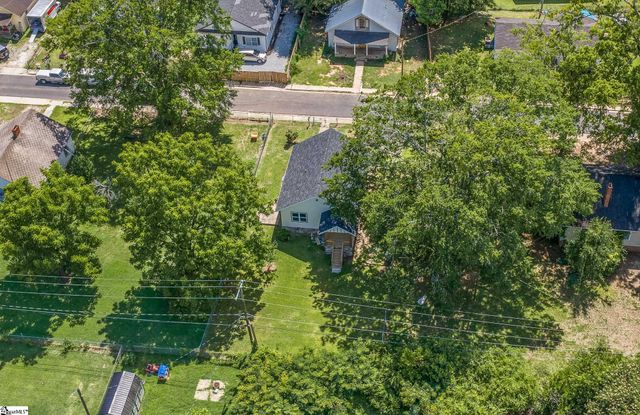 81 Palmetto Street, Clinton, SC 29325