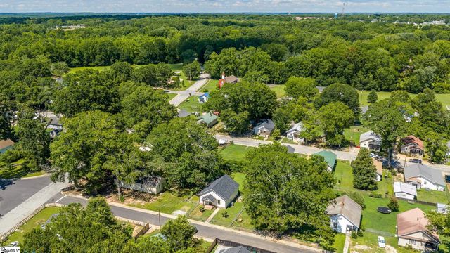 81 Palmetto Street, Clinton, SC 29325