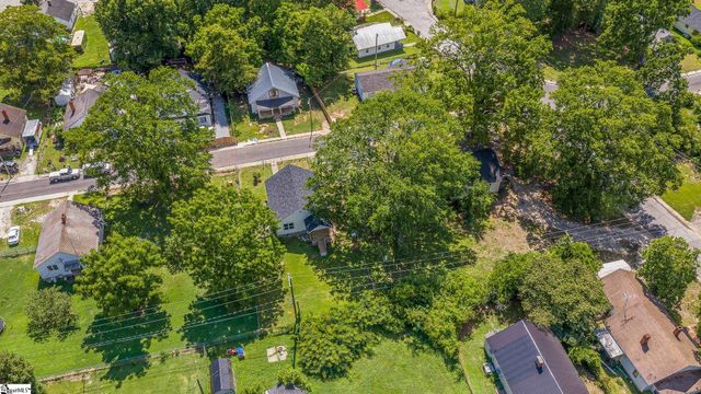 81 Palmetto Street, Clinton, SC 29325