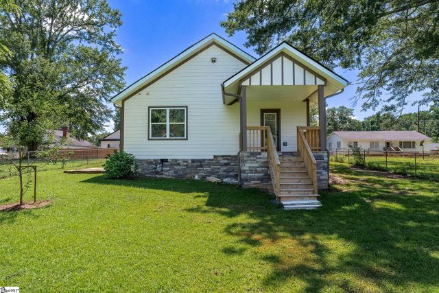 81 Palmetto Street, Clinton, SC 29325