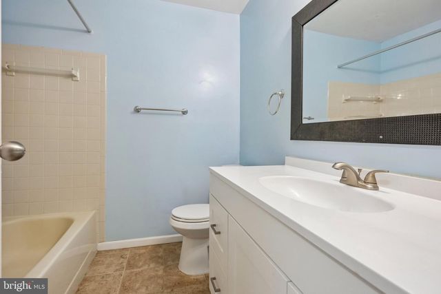 127 DEVONSHIRE CT, Sewell, NJ 08080