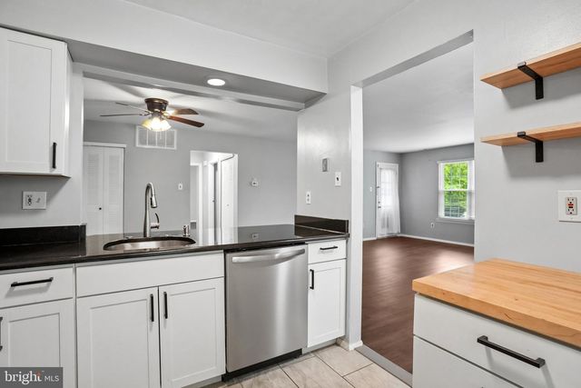 127 DEVONSHIRE CT, Sewell, NJ 08080