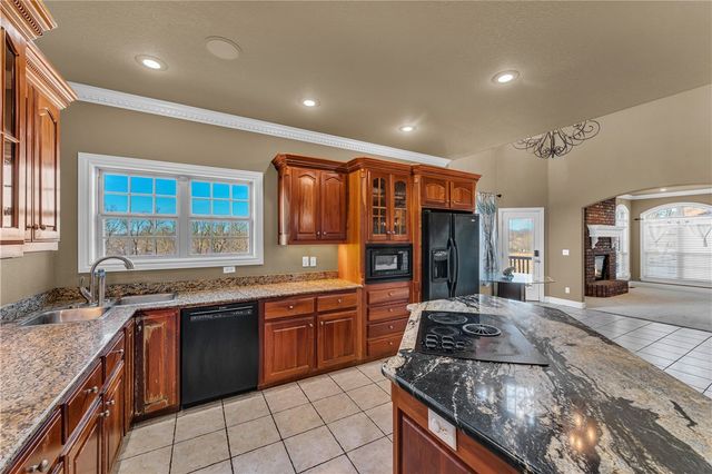 5112 Valhalla Street, Springdale, AR 72764