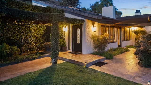 1138 Little Gopher Canyon, Vista, CA 92084