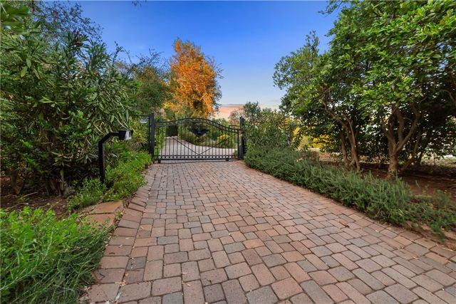 1138 Little Gopher Canyon, Vista, CA 92084