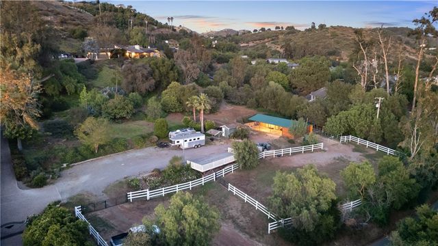 1138 Little Gopher Canyon, Vista, CA 92084
