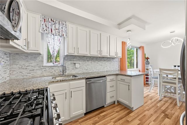 212 Richland Dr, Penn Hills, PA 15235