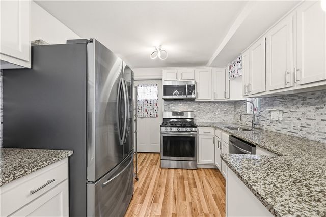 212 Richland Dr, Penn Hills, PA 15235
